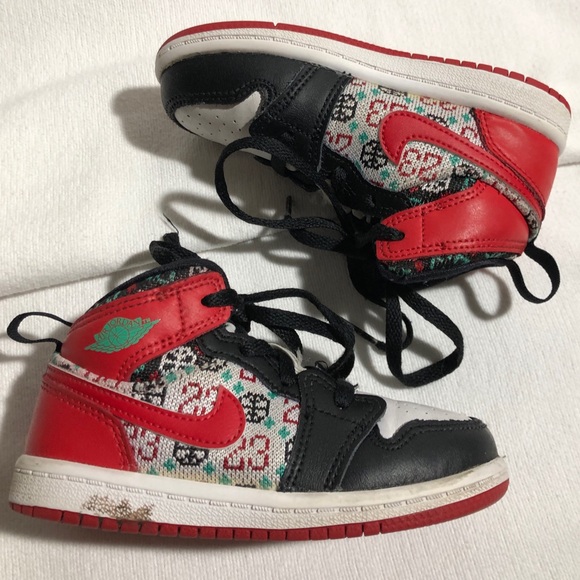 Jordan 1 Mid SE Ugly Christmas Sweater Shoes - Picture 2 of 8